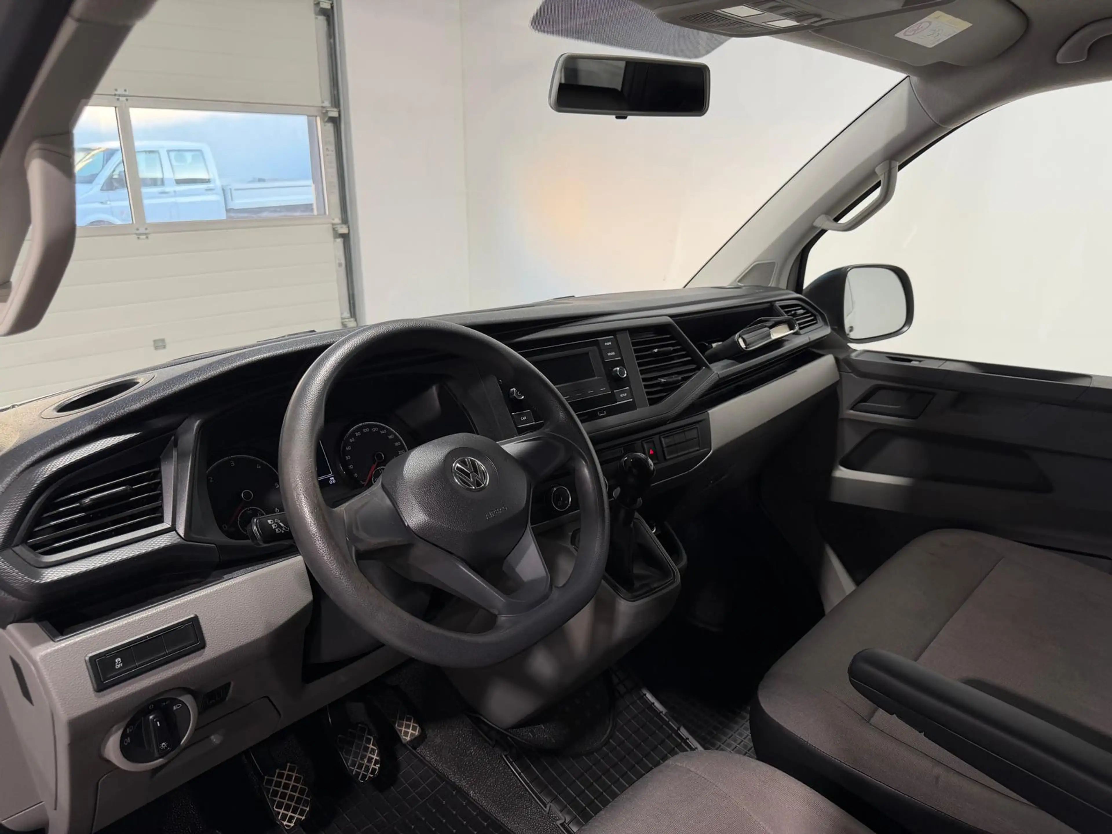 Volkswagen T6.1 Transporter ,4Motion,kurz,Klima,Radio,AHK — photo 13