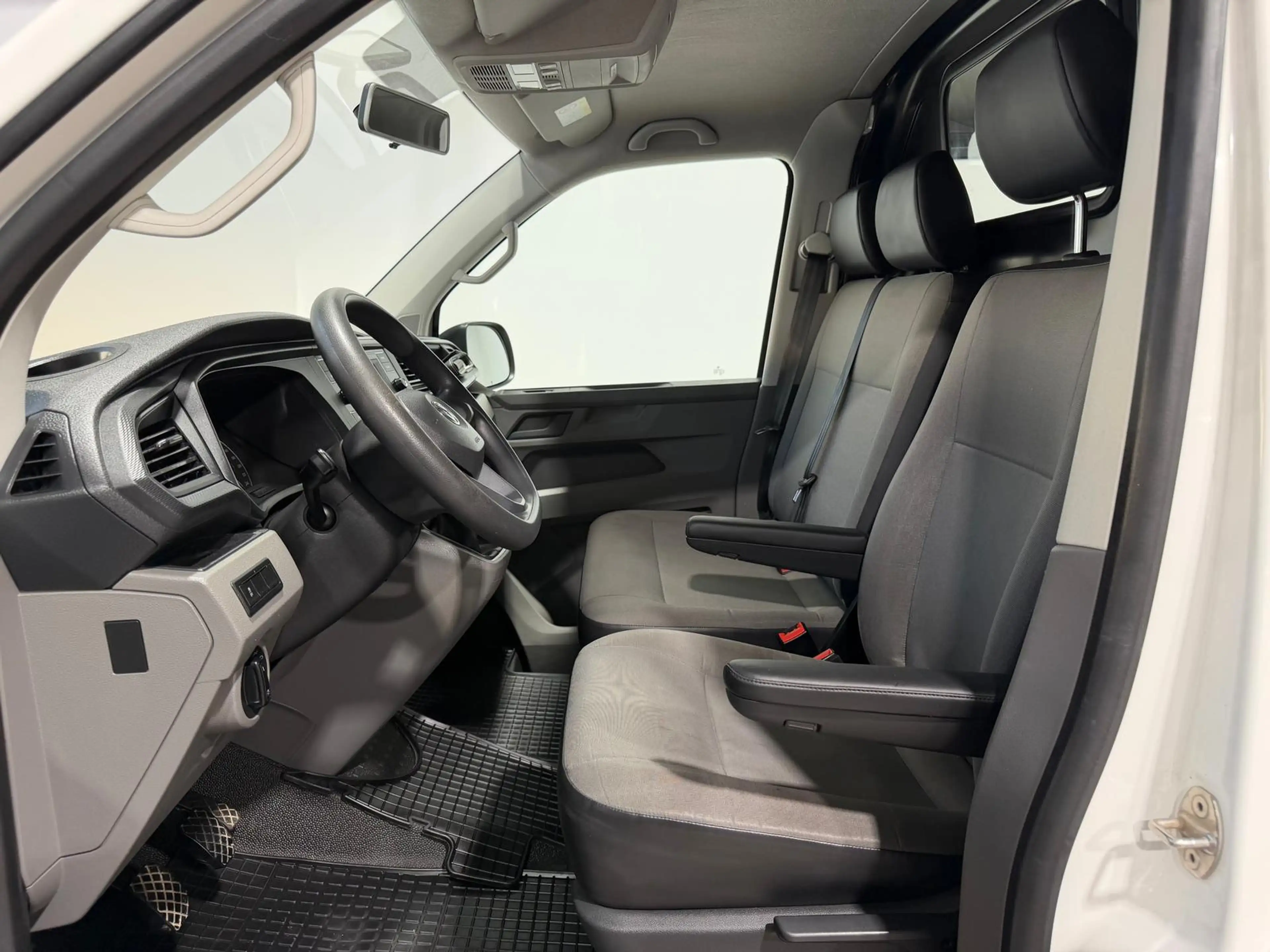 Volkswagen T6.1 Transporter ,4Motion,kurz,Klima,Radio,AHK — photo 14