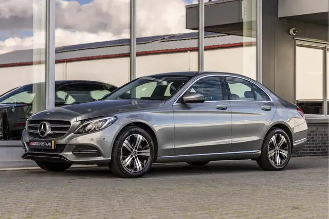 Mercedes-Benz C-Class view 13
