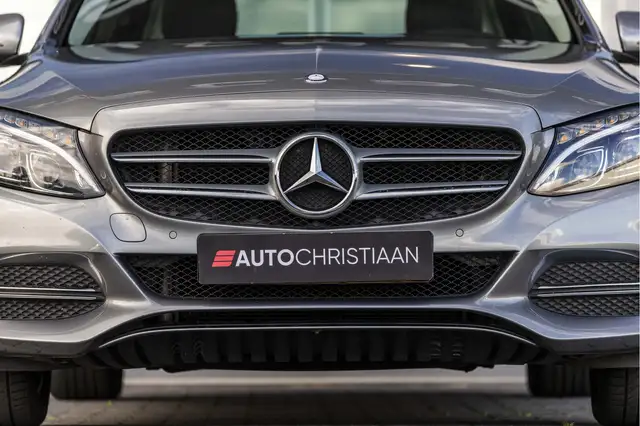 Mercedes-Benz C-Class view 16