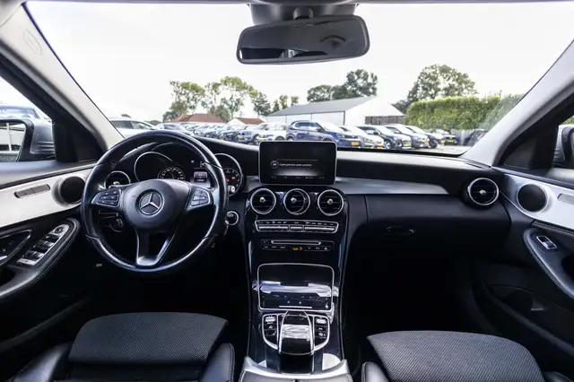 Mercedes-Benz C-Class view 20