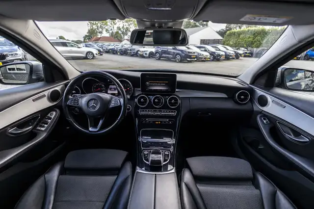 Mercedes-Benz C-Class view 6