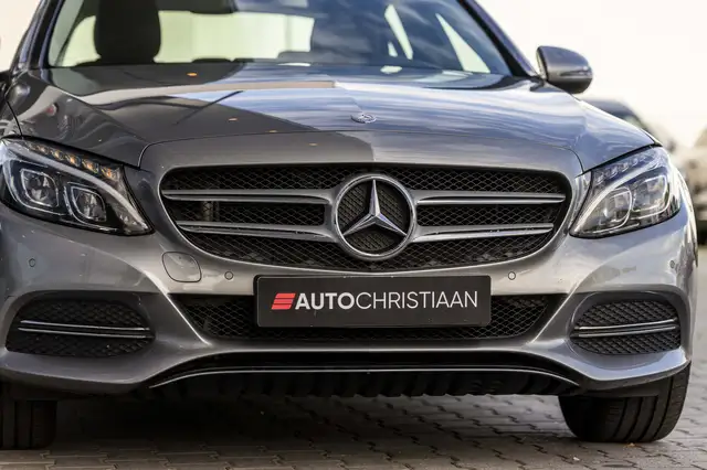 Mercedes-Benz C-Class view 17