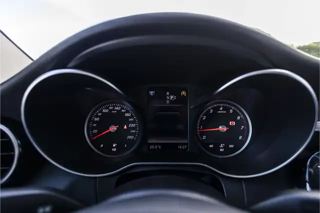 Mercedes-Benz C-Class view 8