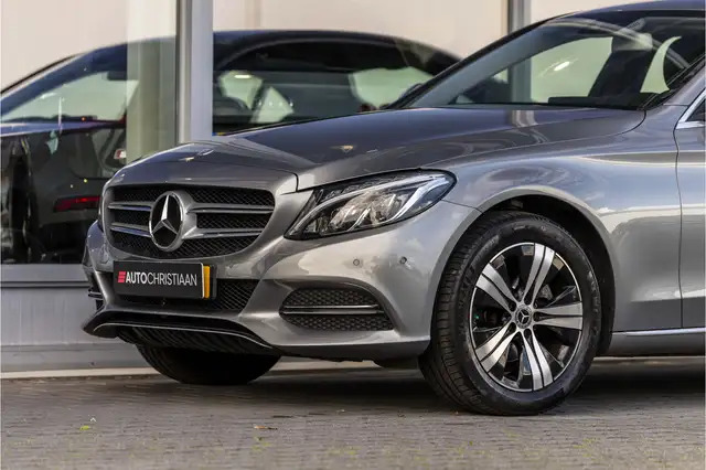 Mercedes-Benz C-Class view 15