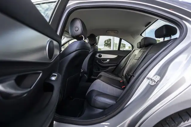 Mercedes-Benz C-Class view 10