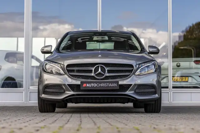 Mercedes-Benz C-Class view 3
