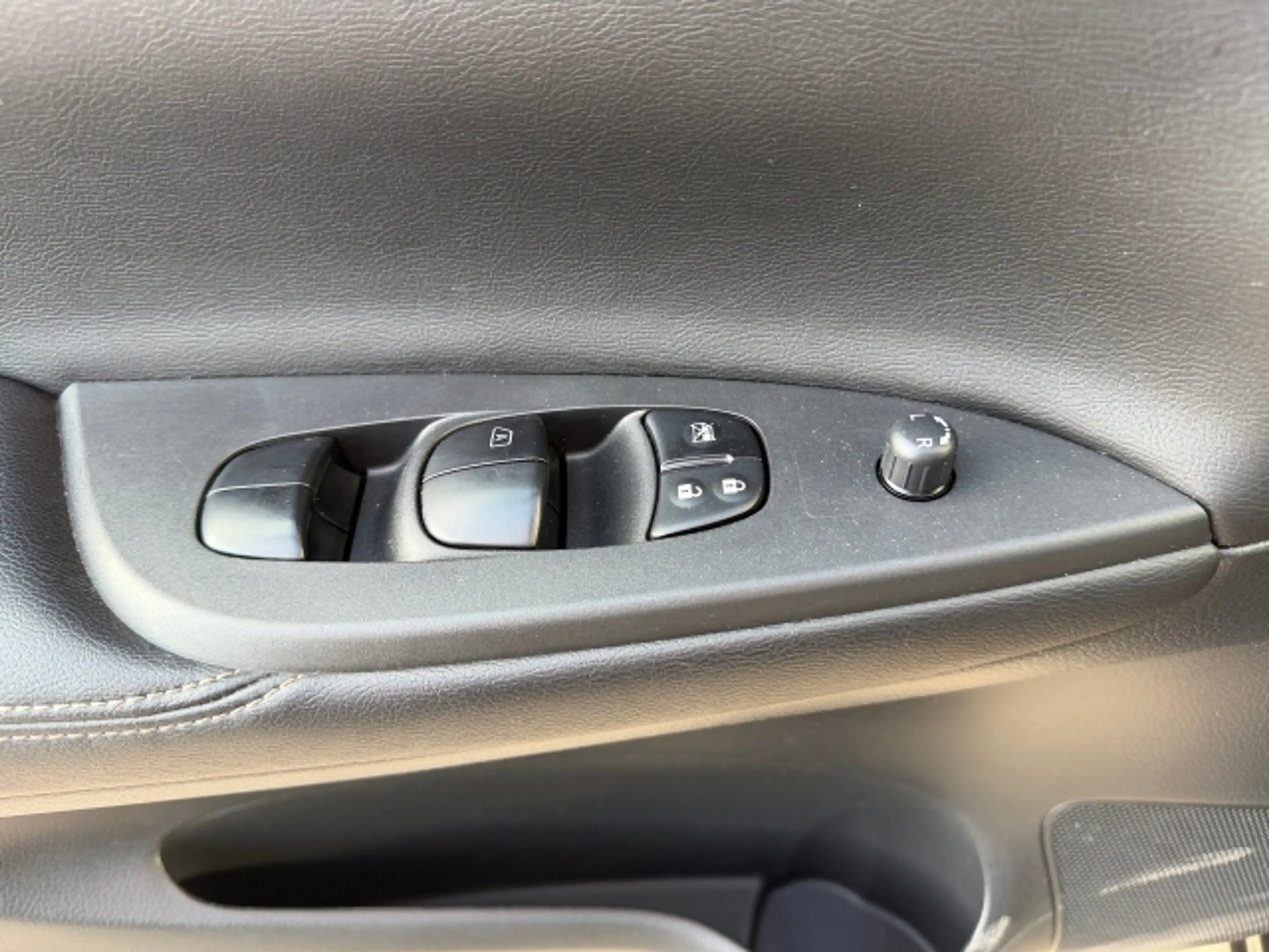 Nissan Pulsar Pulsar — photo 9