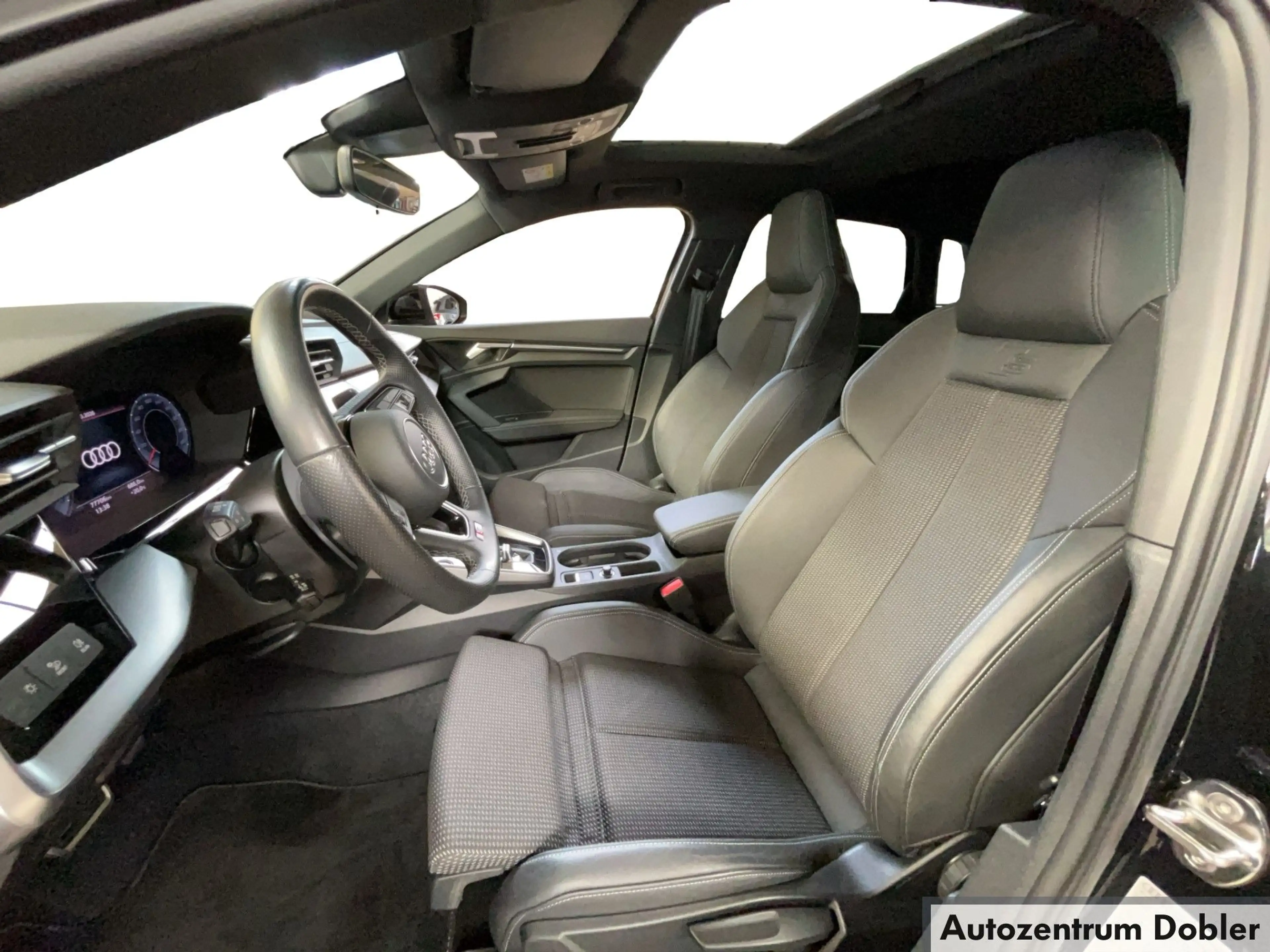 Audi S3 Sportback 2.0 TFSI quattro Ambiente Beleuchtung — photo 13