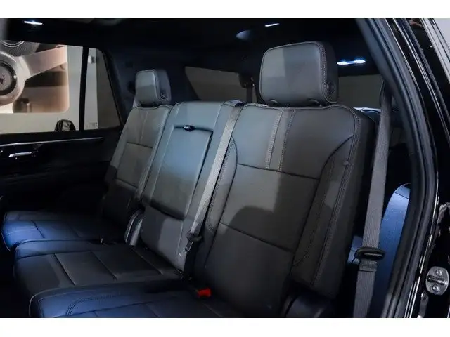 Chevrolet Tahoe view 11