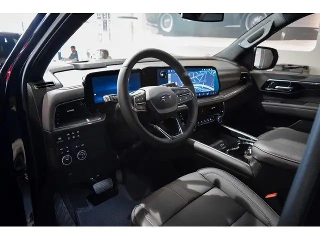 Chevrolet Tahoe view 3