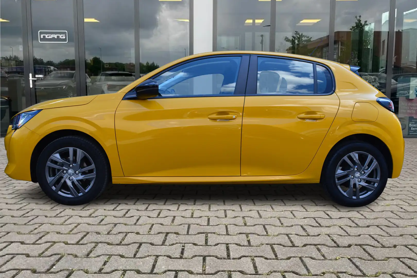 Peugeot 208 1.2 PureTech Active Pack | Cruise | Carplay | DAB Amarillo - 2