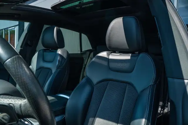 Audi Q8 view 15