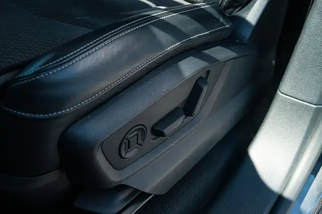 Audi Q8 view 14