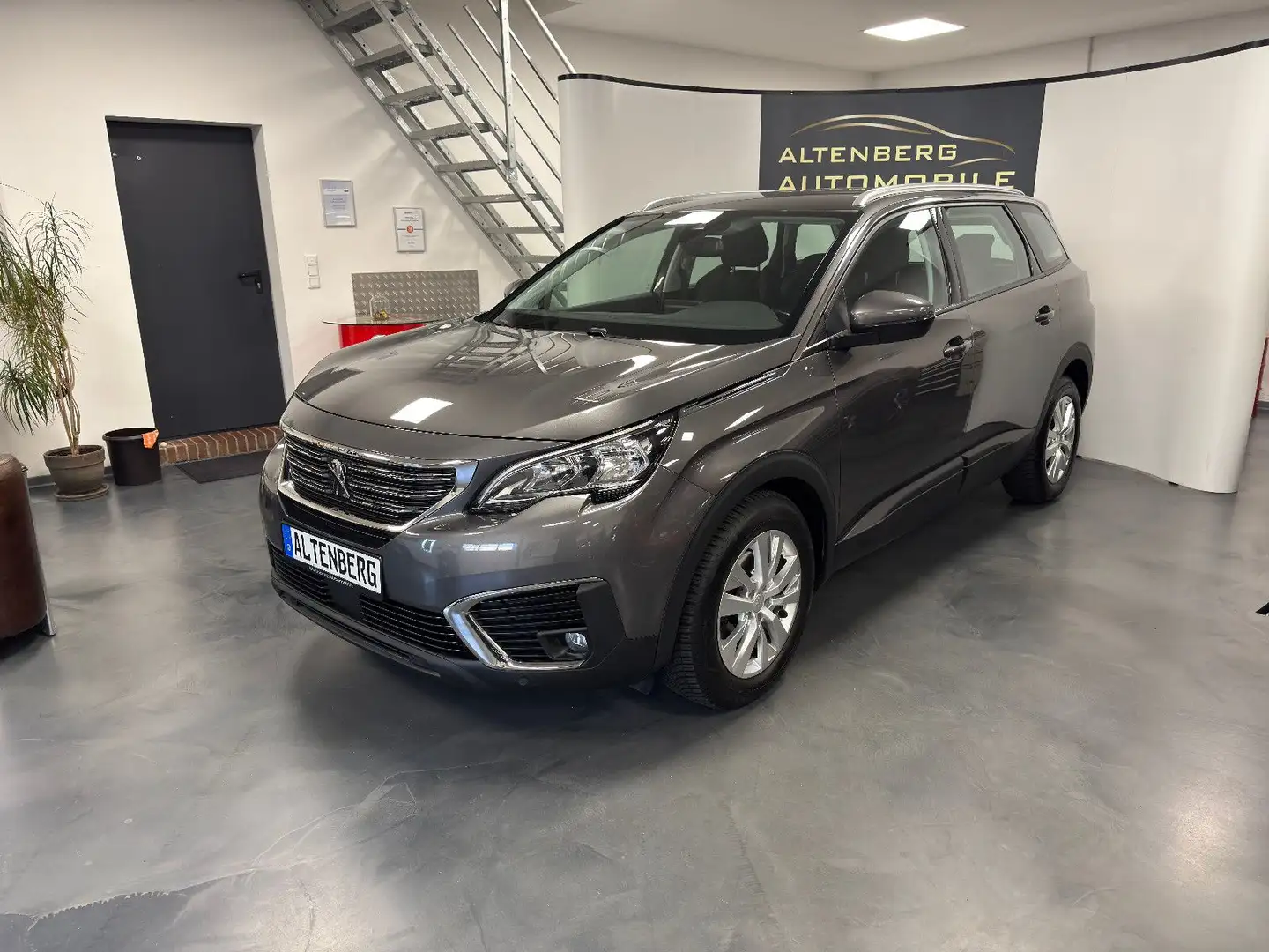 Peugeot 5008 Allure Kamera AHK Sitzhzg. 7.Sitze Tempomat Grau - 2