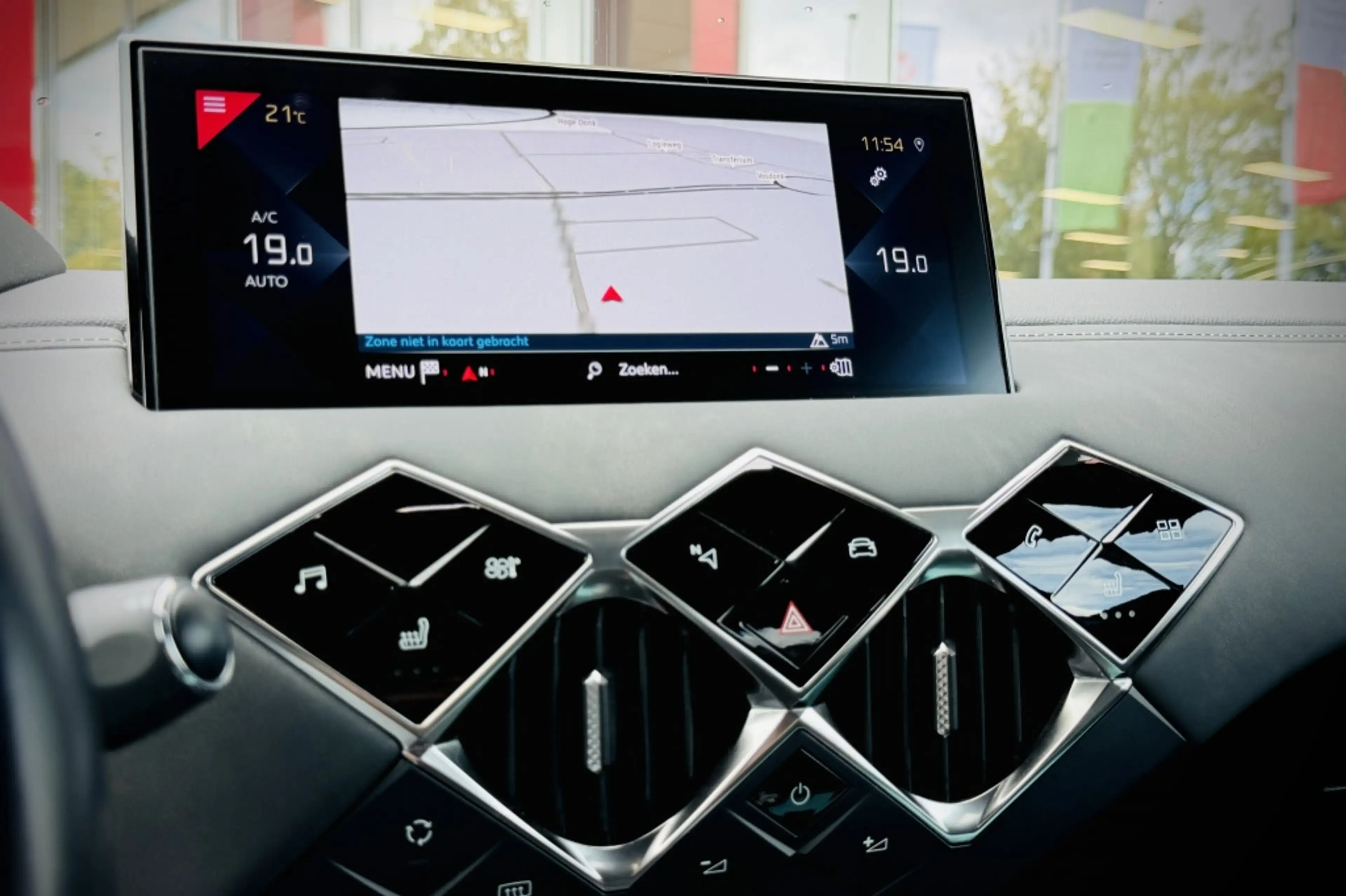 DS Automobiles DS 3 Crossback 1.2 La Premiere | ADAPT. CRUISE | TREKHAAK | LEDER — photo 26
