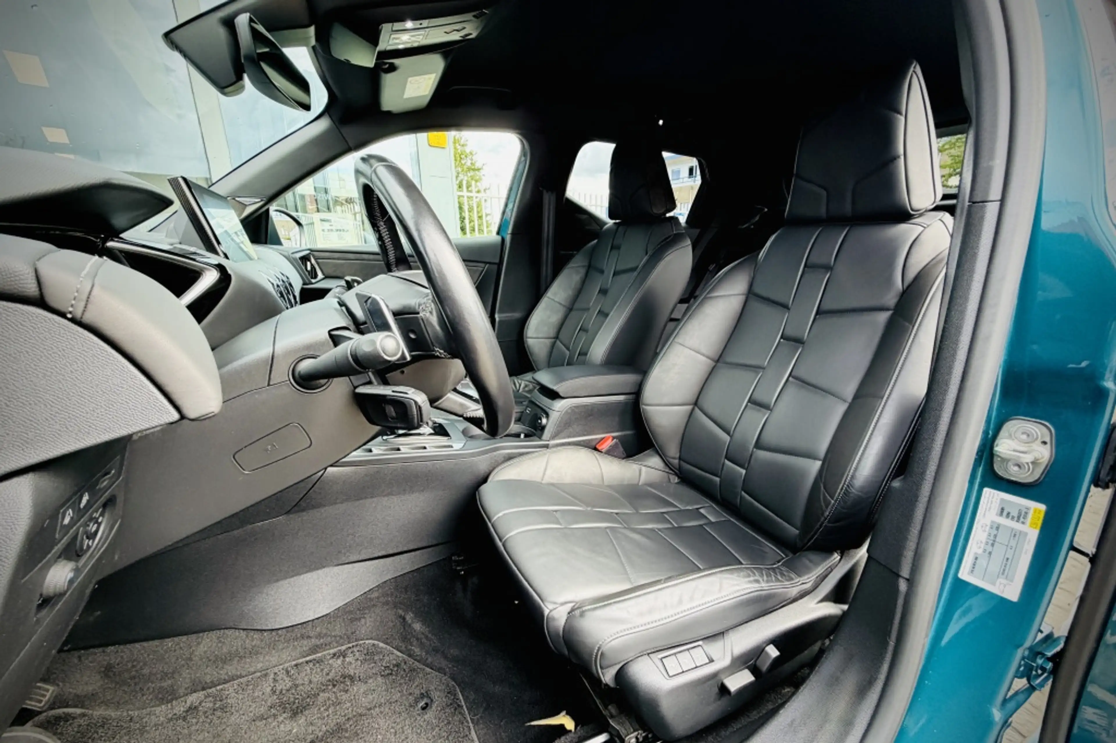 DS Automobiles DS 3 Crossback 1.2 La Premiere | ADAPT. CRUISE | TREKHAAK | LEDER — photo 17