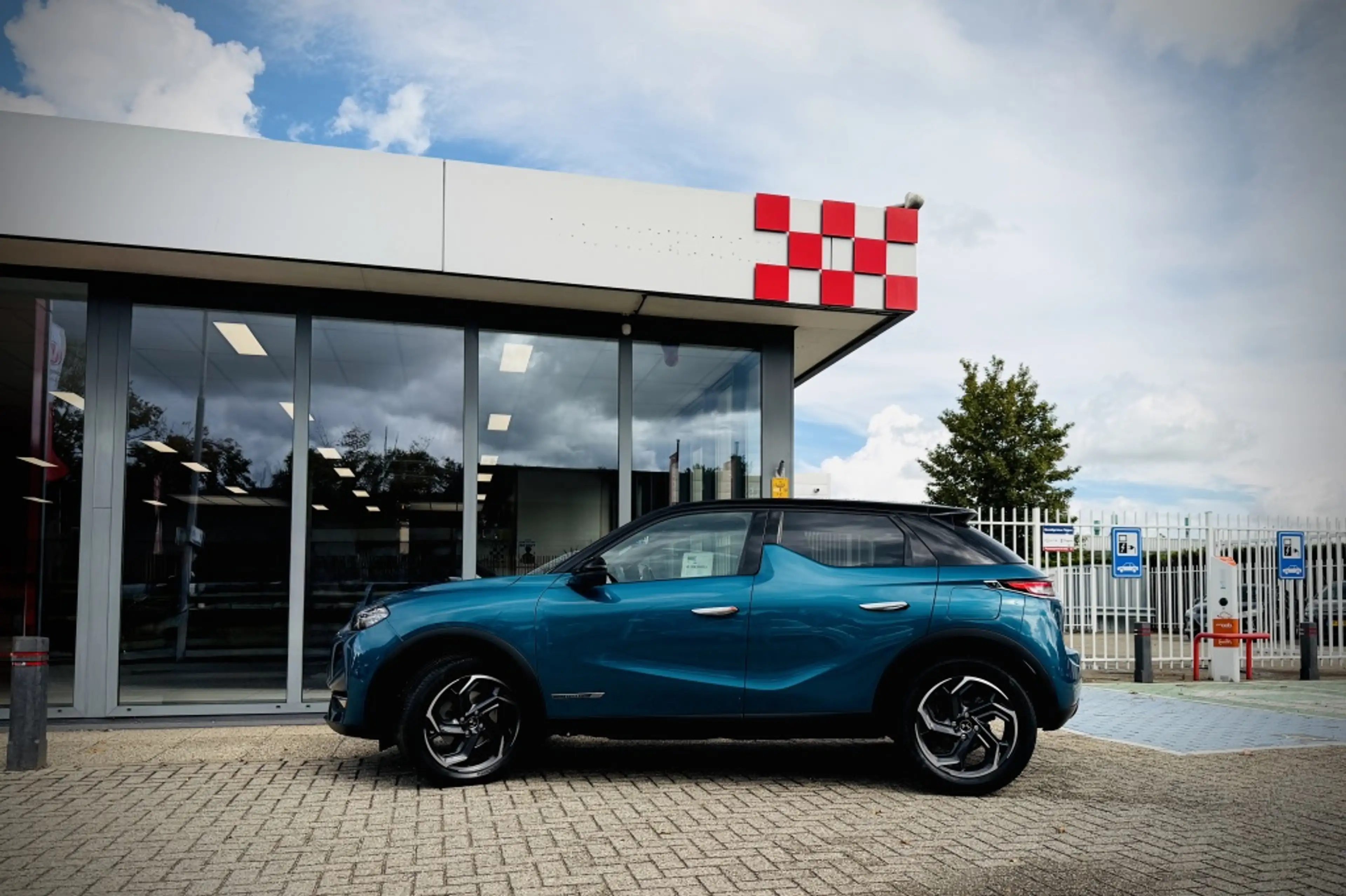 DS Automobiles DS 3 Crossback 1.2 La Premiere | ADAPT. CRUISE | TREKHAAK | LEDER — photo 8