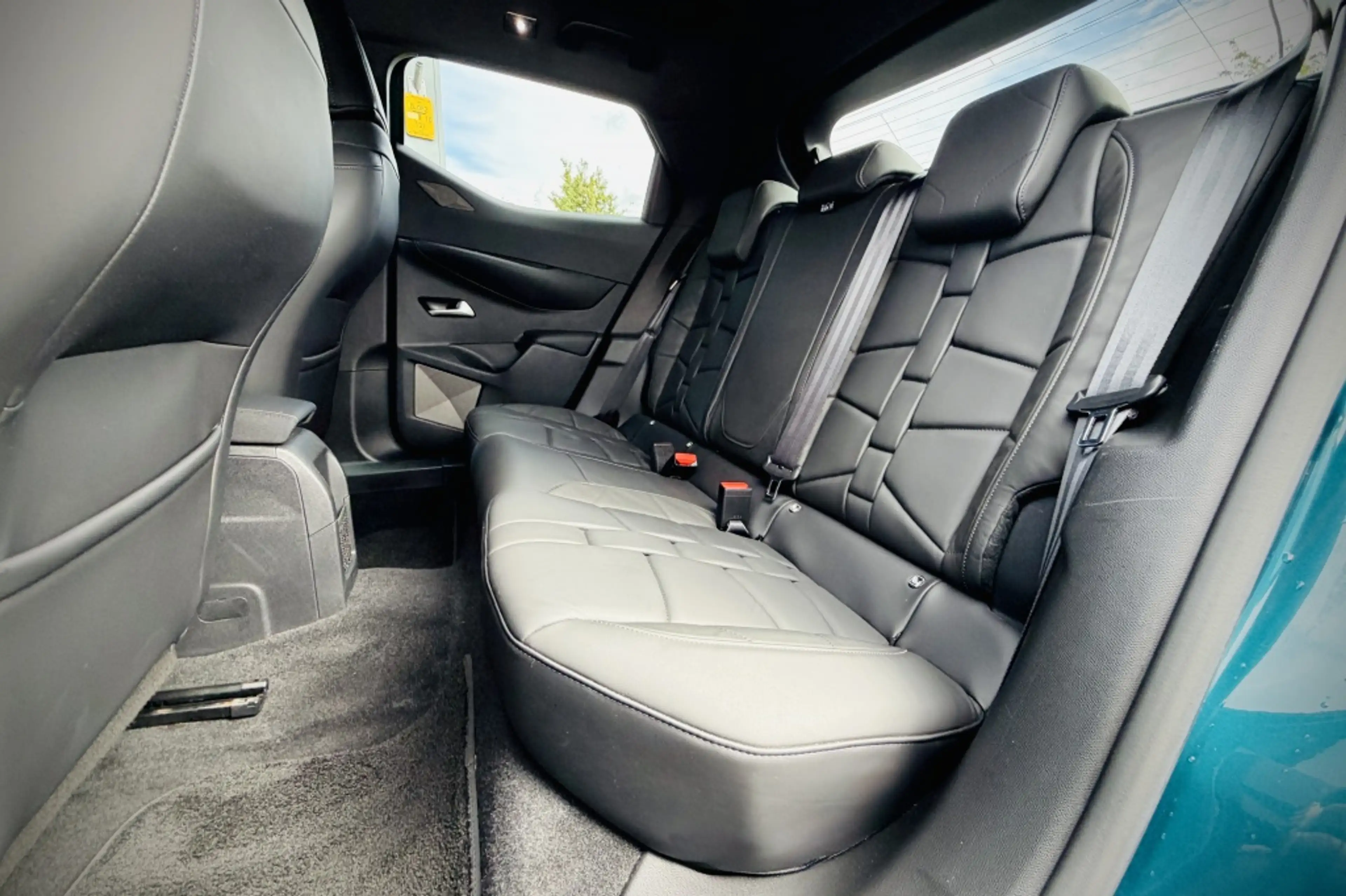 DS Automobiles DS 3 Crossback 1.2 La Premiere | ADAPT. CRUISE | TREKHAAK | LEDER — photo 16