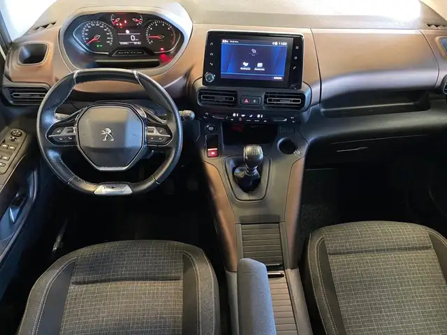 Peugeot Rifter view 6
