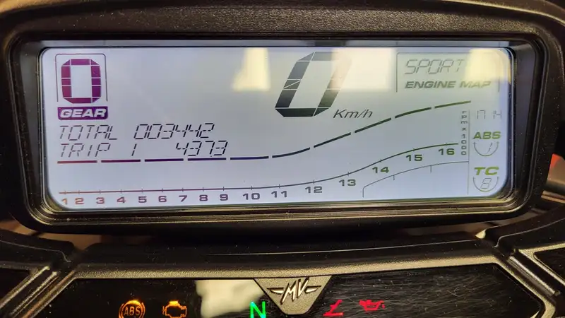 MV Agusta Dragster - foto 4