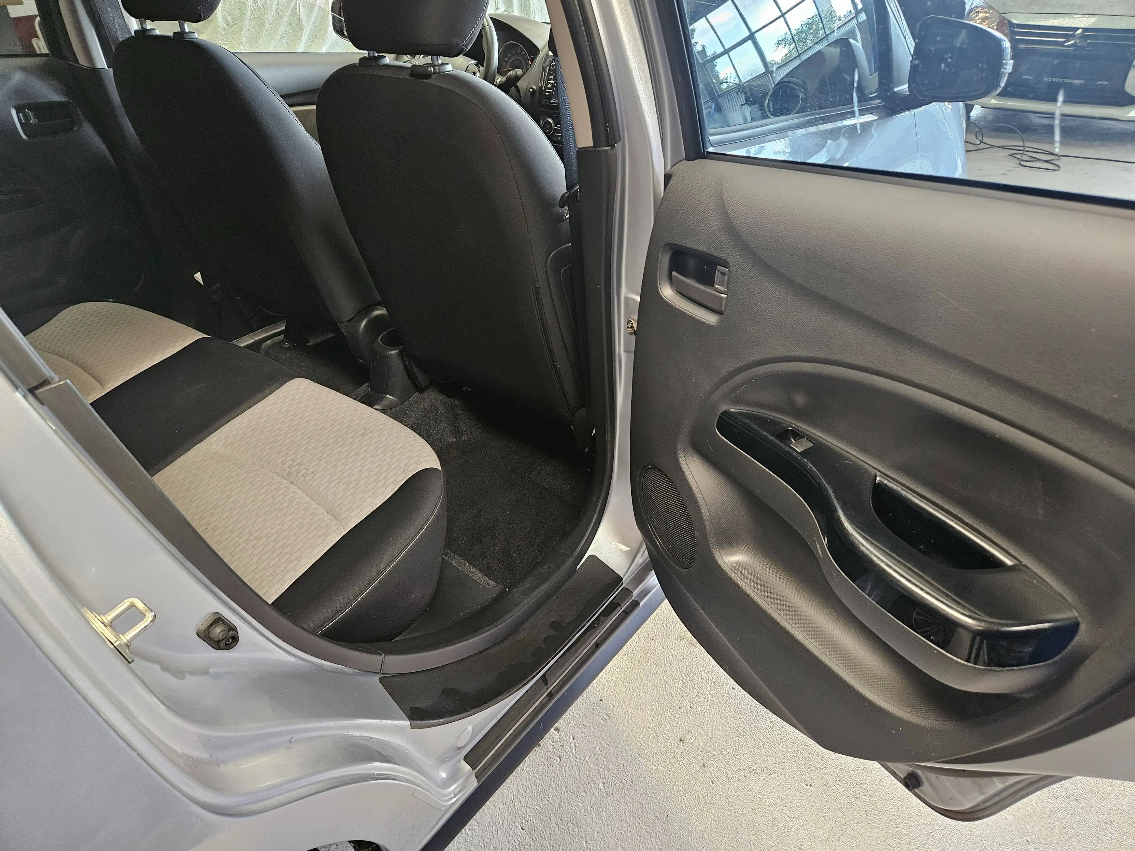 Mitsubishi Space Star Top,1.2,KLIMA,ZV,SHZ,NAVI,Einparkkamera mit Sensoren — photo 9