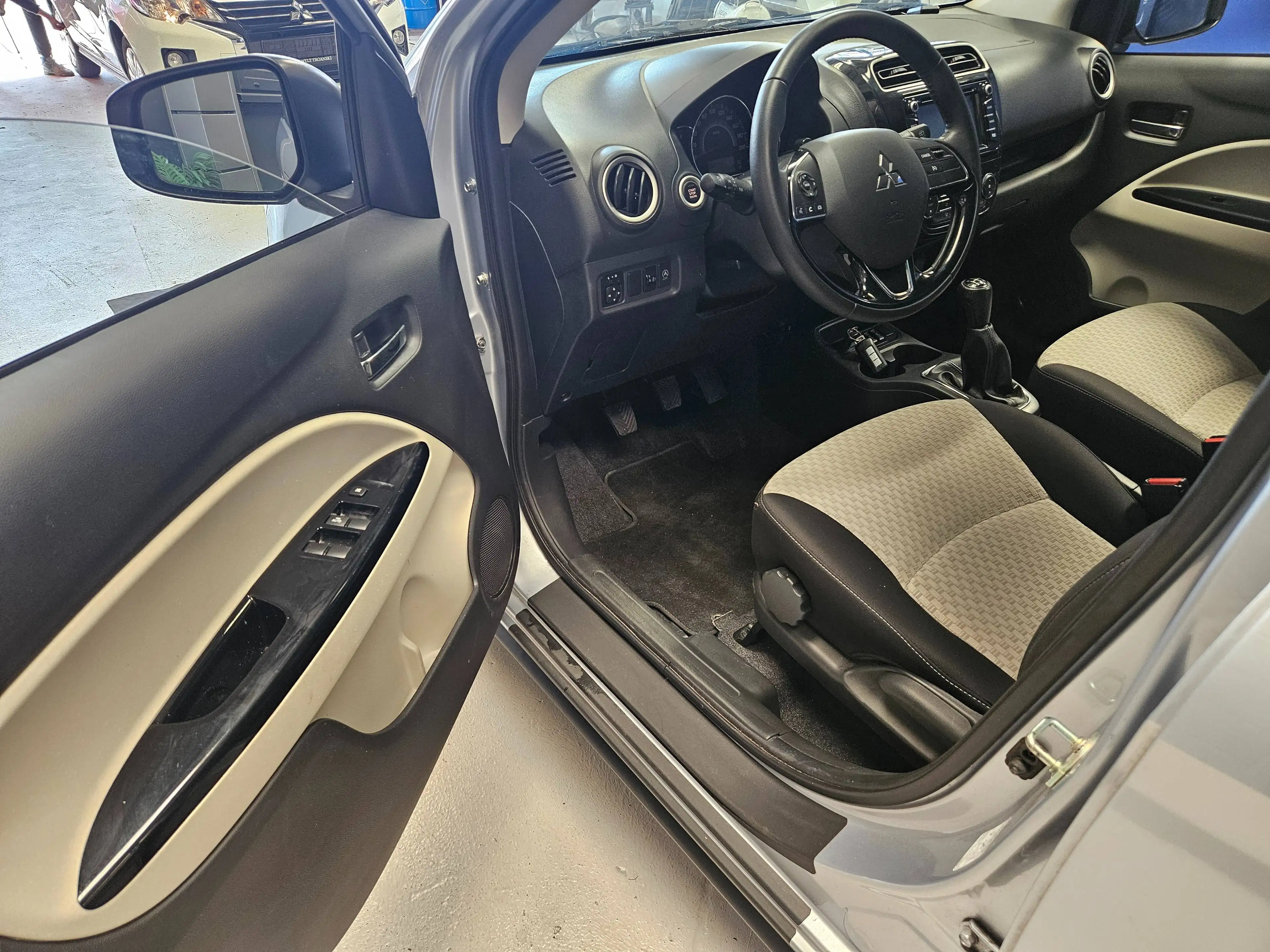 Mitsubishi Space Star Top,1.2,KLIMA,ZV,SHZ,NAVI,Einparkkamera mit Sensoren — photo 7