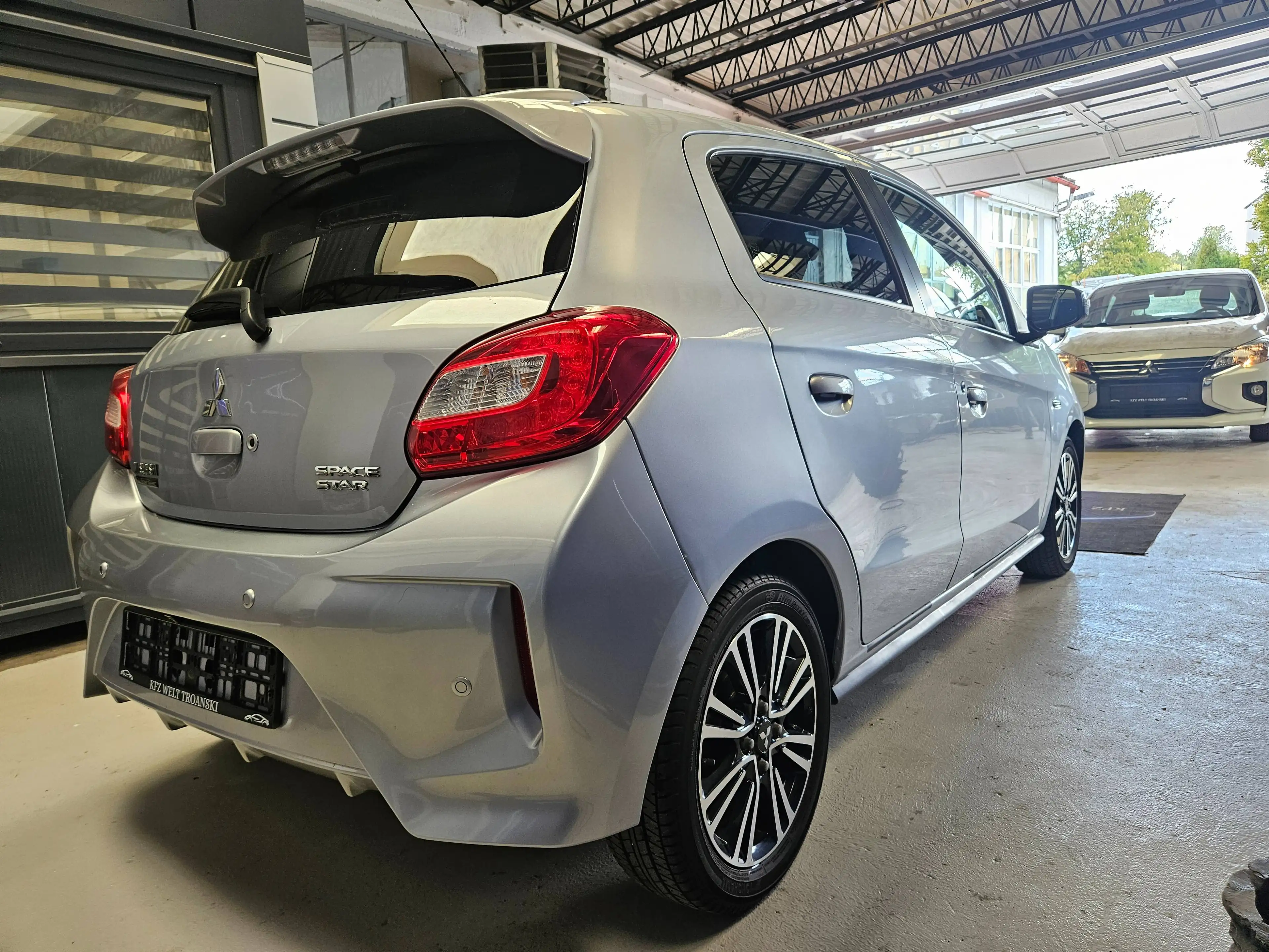 Mitsubishi Space Star Top,1.2,KLIMA,ZV,SHZ,NAVI,Einparkkamera mit Sensoren — photo 4