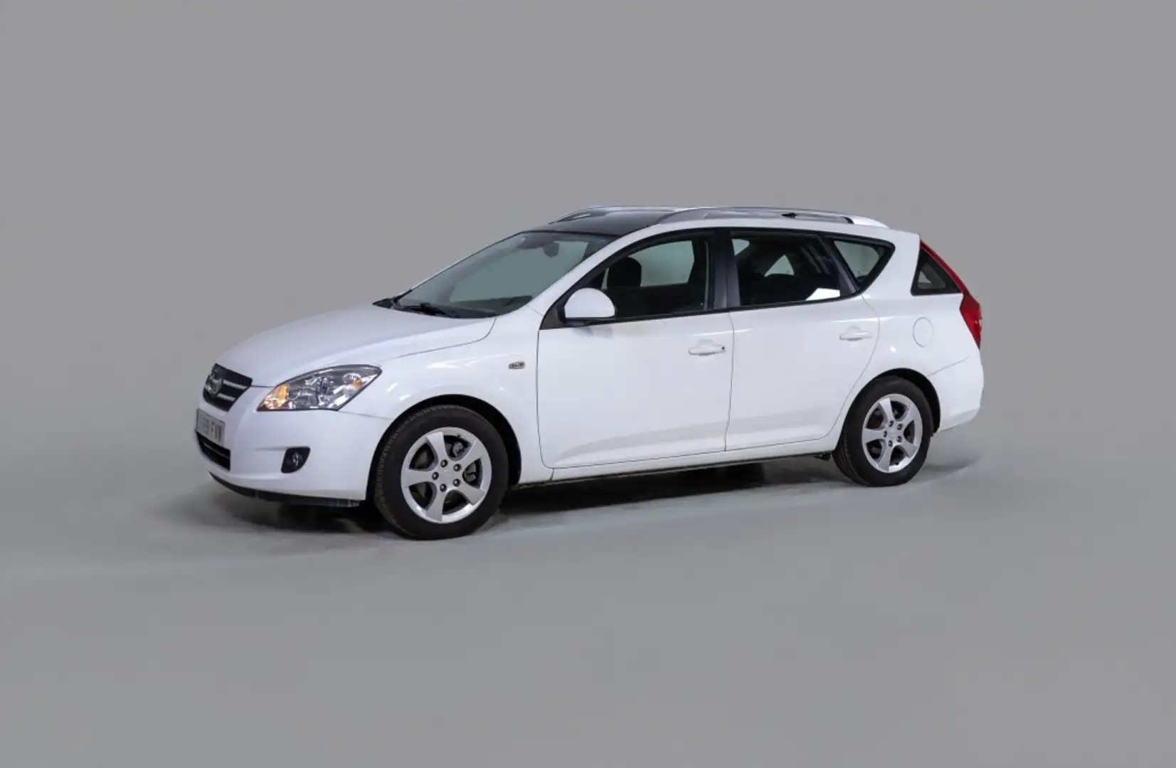Kia Ceed / cee'd SW 1.6CRDi Active Blanco - 1
