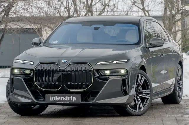 2026 BMW 7 Series in Grey for sale