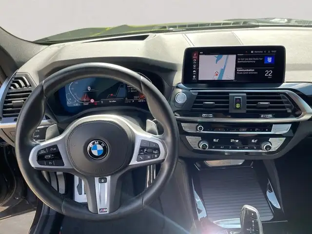 BMW X4 view 8