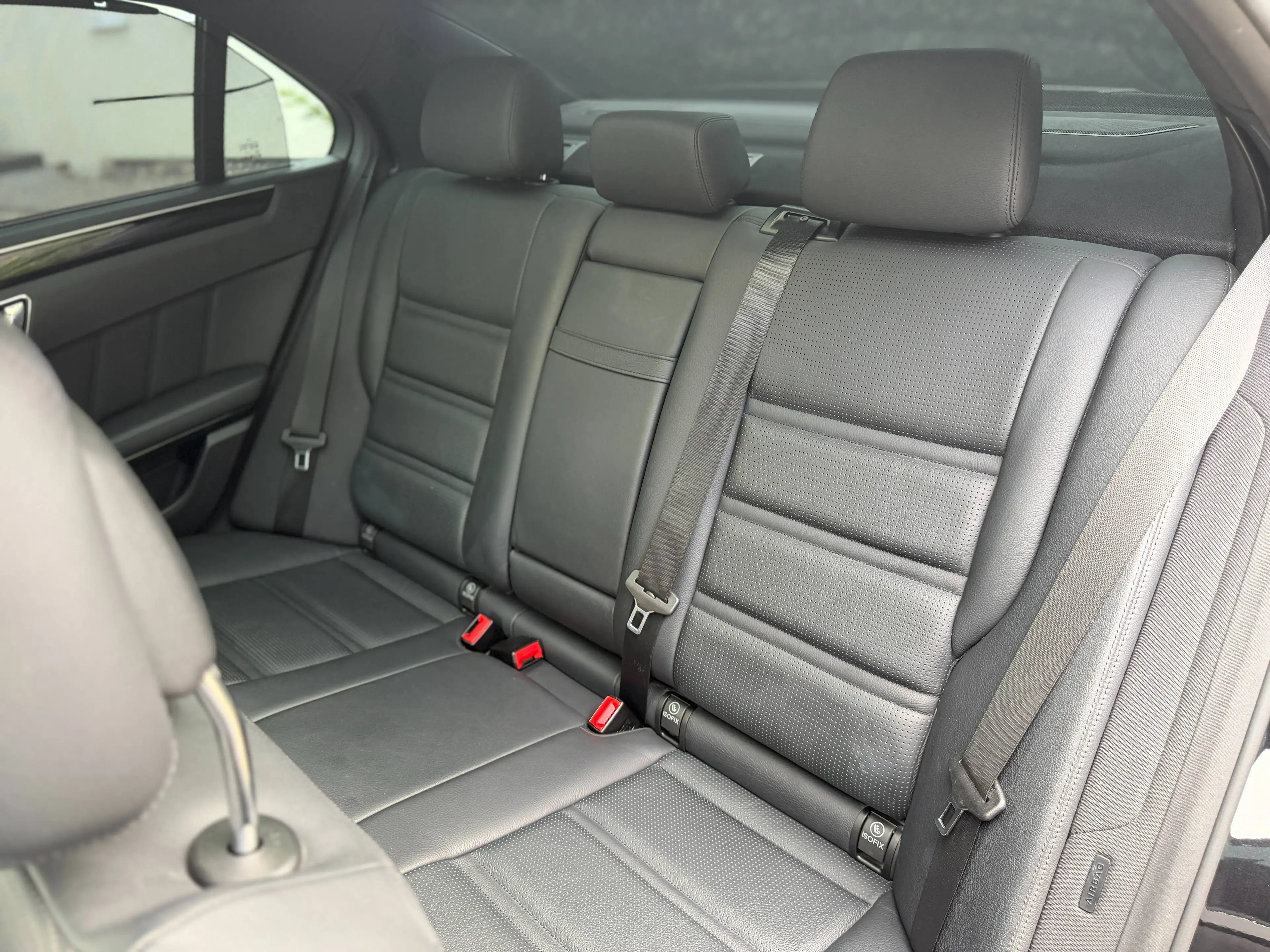 Mercedes-Benz E 63 AMG MCT-SPEEDSHIFT 1.Hand*Scheckheft*TÜV&Service Neu*Klima*EFH*Tempomat — photo 13