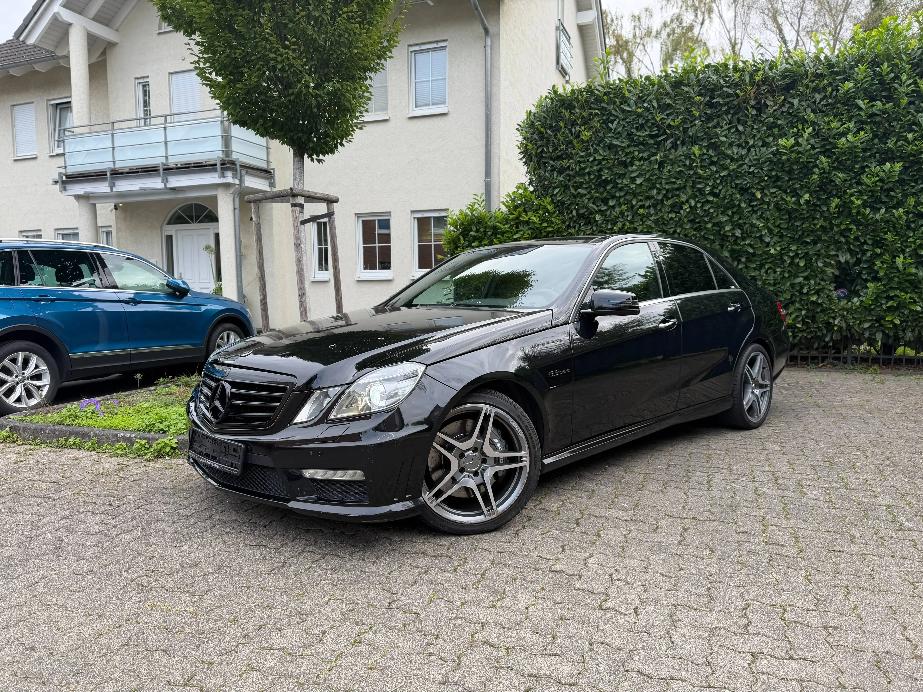 Mercedes-Benz E 63 AMG MCT-SPEEDSHIFT 1.Hand*Scheckheft*TÜV&Service Neu*Klima*EFH*Tempomat
