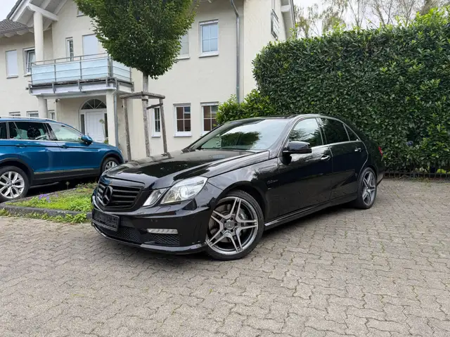 Mercedes-Benz E 63 AMG MCT-SPEEDSHIFT 1.Hand*Scheckheft*TÜV&Service Neu*Klima*EFH*Tempomat
