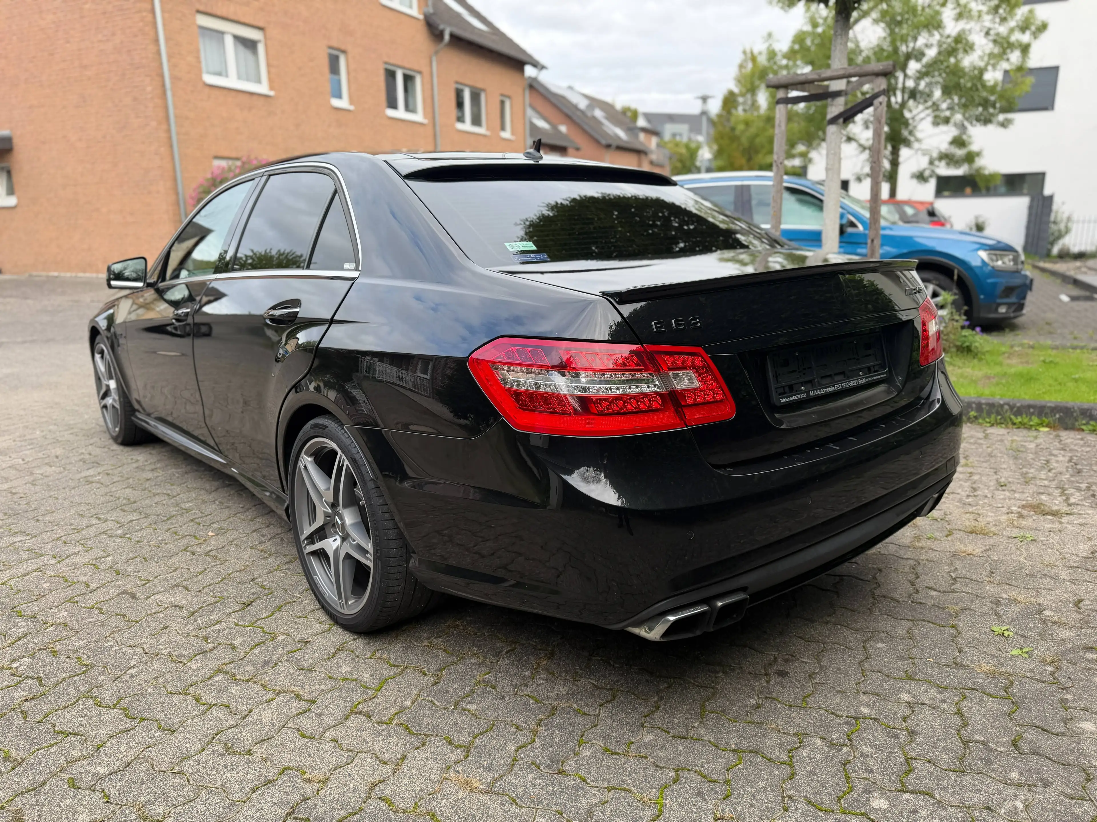 Mercedes-Benz E 63 AMG MCT-SPEEDSHIFT 1.Hand*Scheckheft*TÜV&Service Neu*Klima*EFH*Tempomat — photo 8