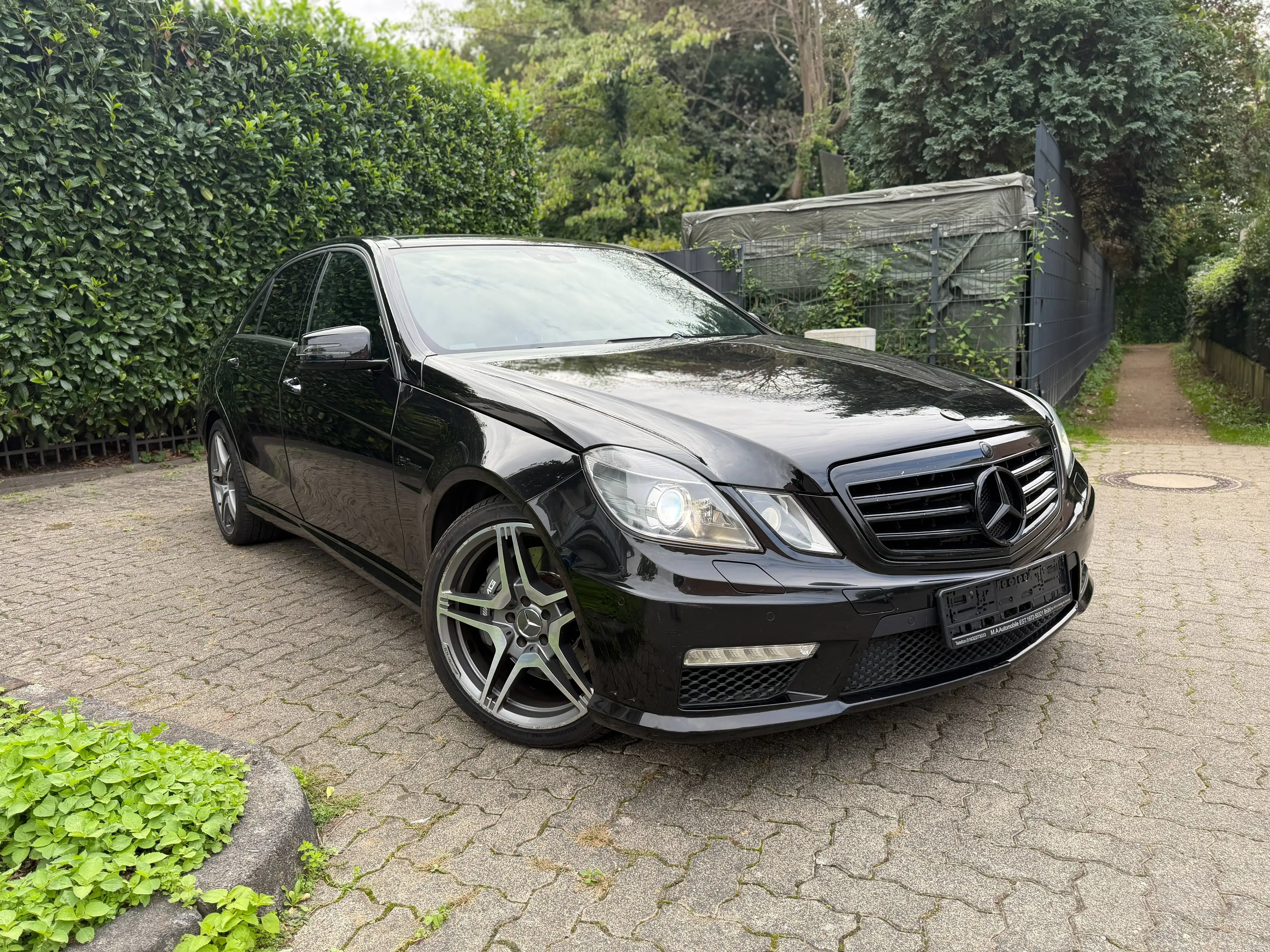 Mercedes-Benz E 63 AMG MCT-SPEEDSHIFT 1.Hand*Scheckheft*TÜV&Service Neu*Klima*EFH*Tempomat — photo 4