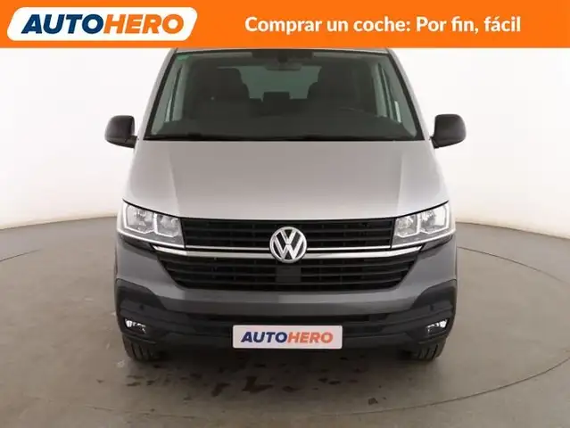 Volkswagen Multivan view 9