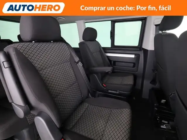 Volkswagen Multivan view 15