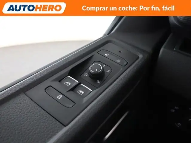 Volkswagen Multivan view 29