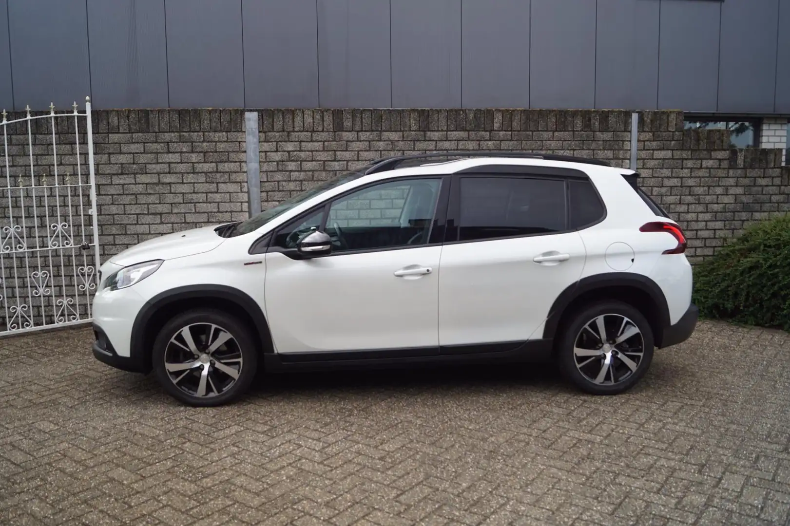 Peugeot 2008 1.2 PureTech GT-Line Panodak Half Leder Sportst Na Wit - 2