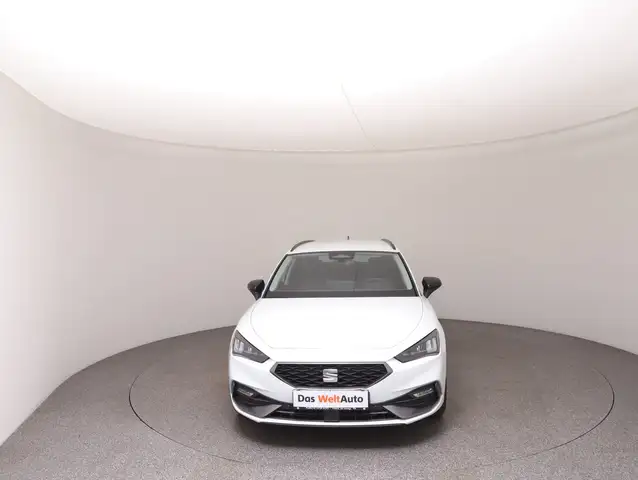 Seat Leon Leon view 3