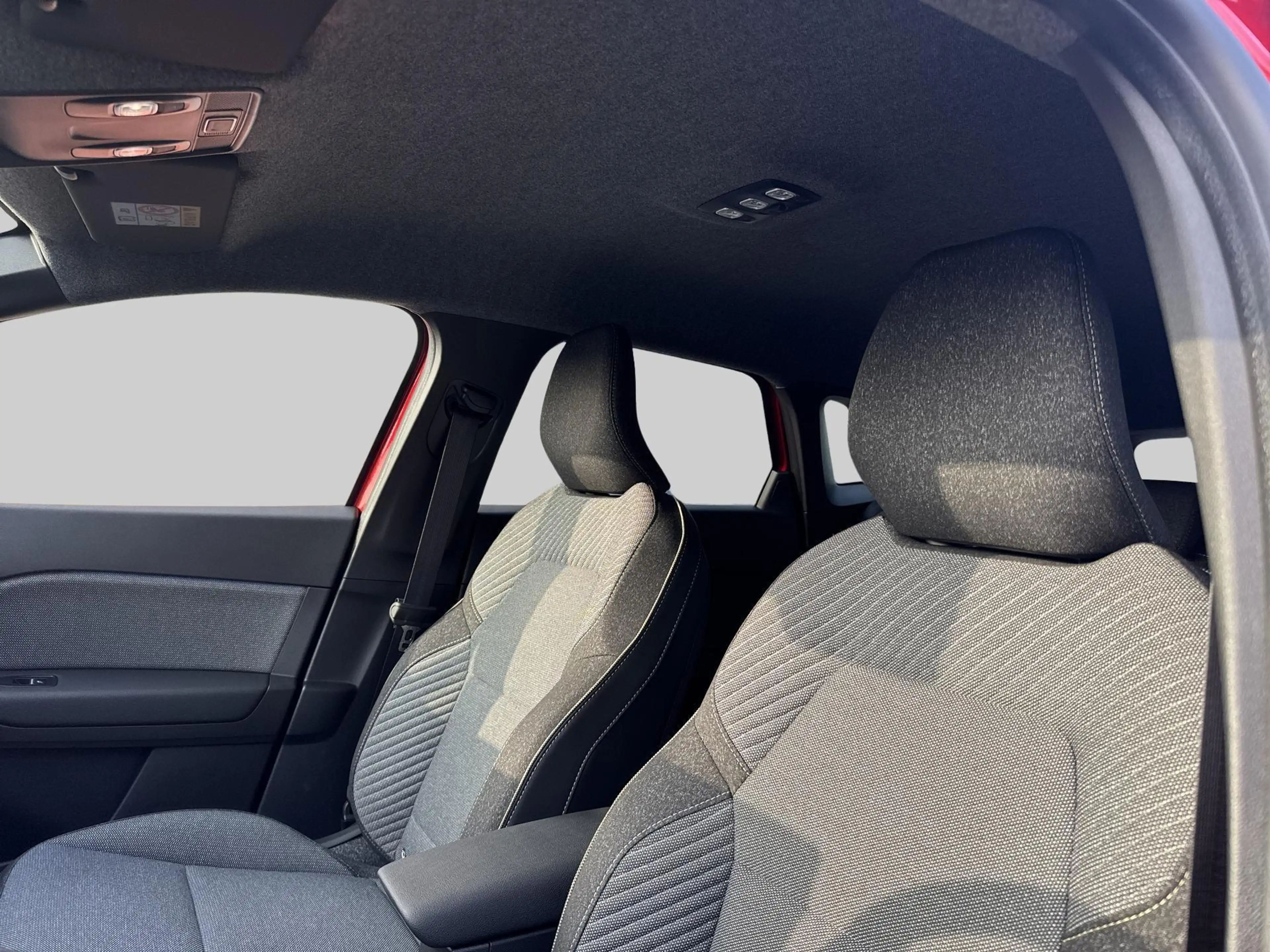 Mitsubishi Grandis 1.8 HEV First Edition | 19 Inch LM | Winter pakket — photo 15