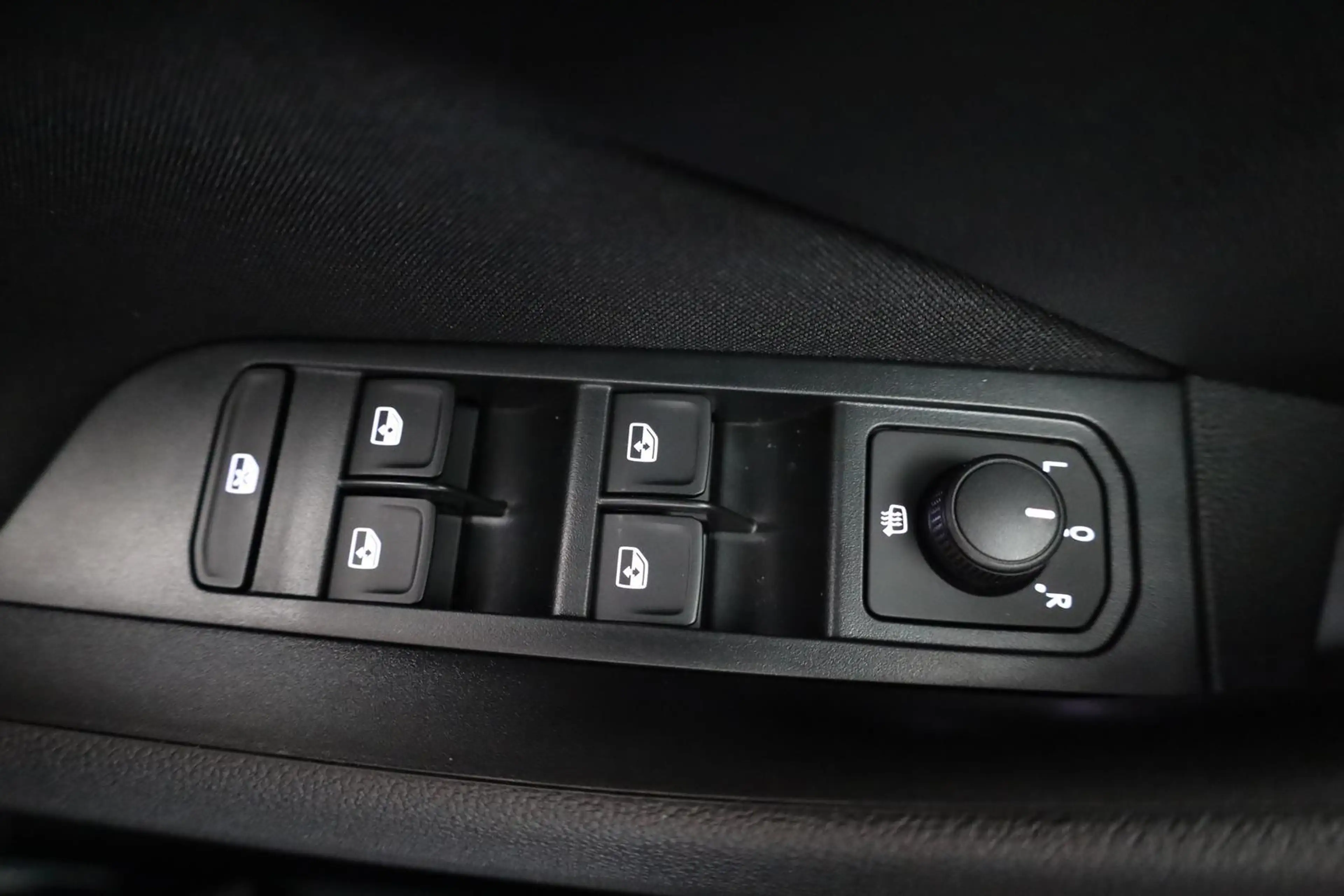 Skoda Kamiq Selection 1.5 TSI DSG Selection, AHK, LED, Kame... — photo 7