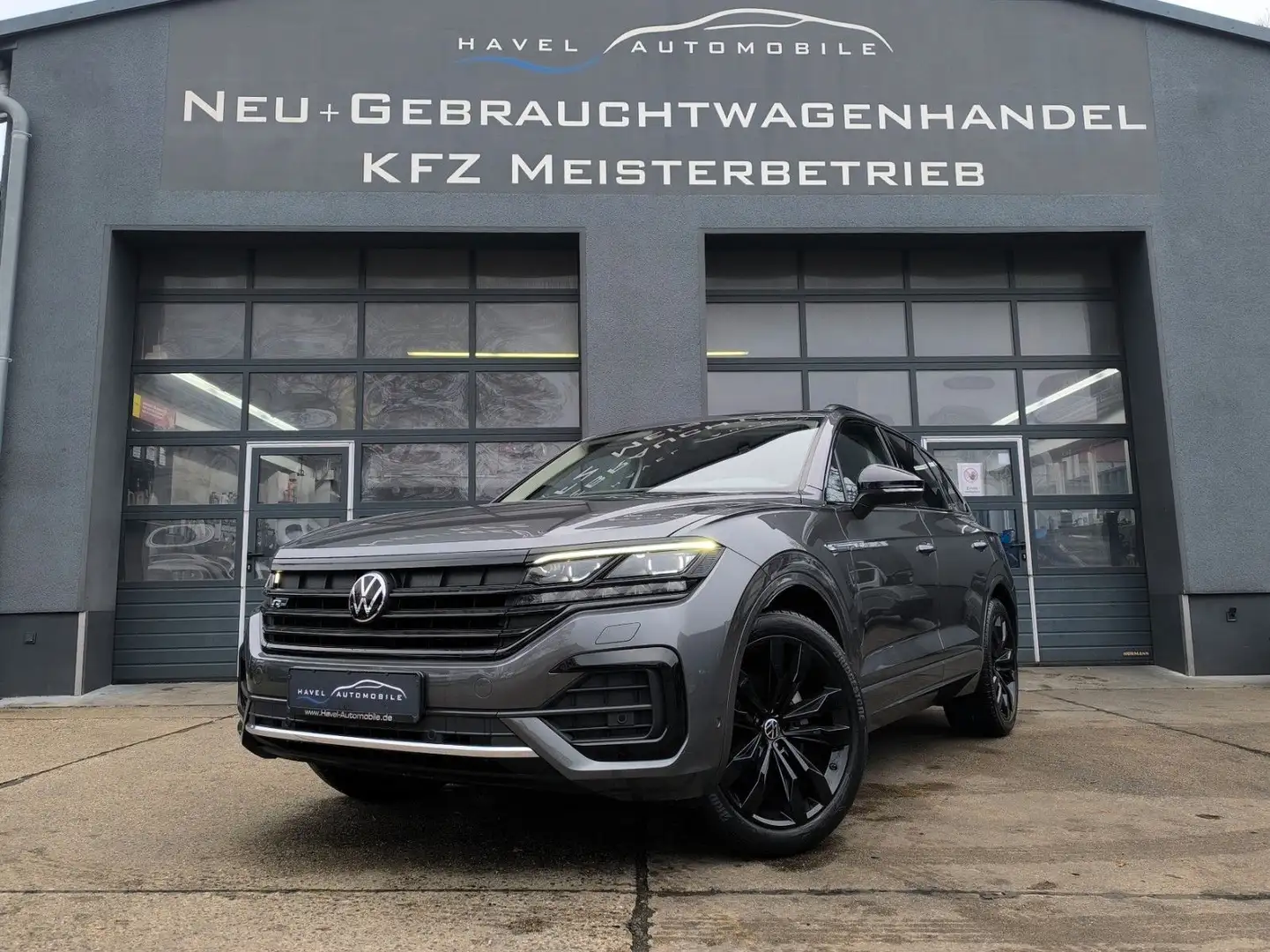 Volkswagen Touareg R-Line 4Motion Luftfeder AHK Standhzg Grau - 2