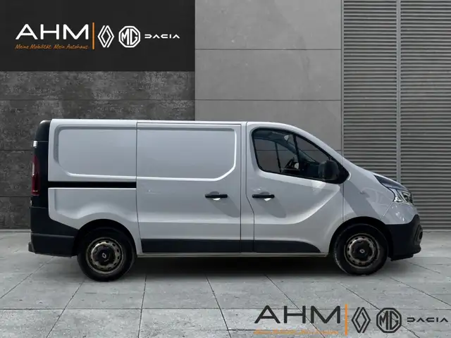 Renault Trafic view 6