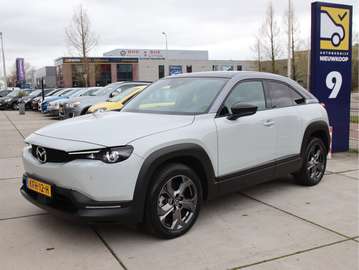 e-SkyActiv 145 First Ed. 36 kWh 96% Stoelvw, HUD,