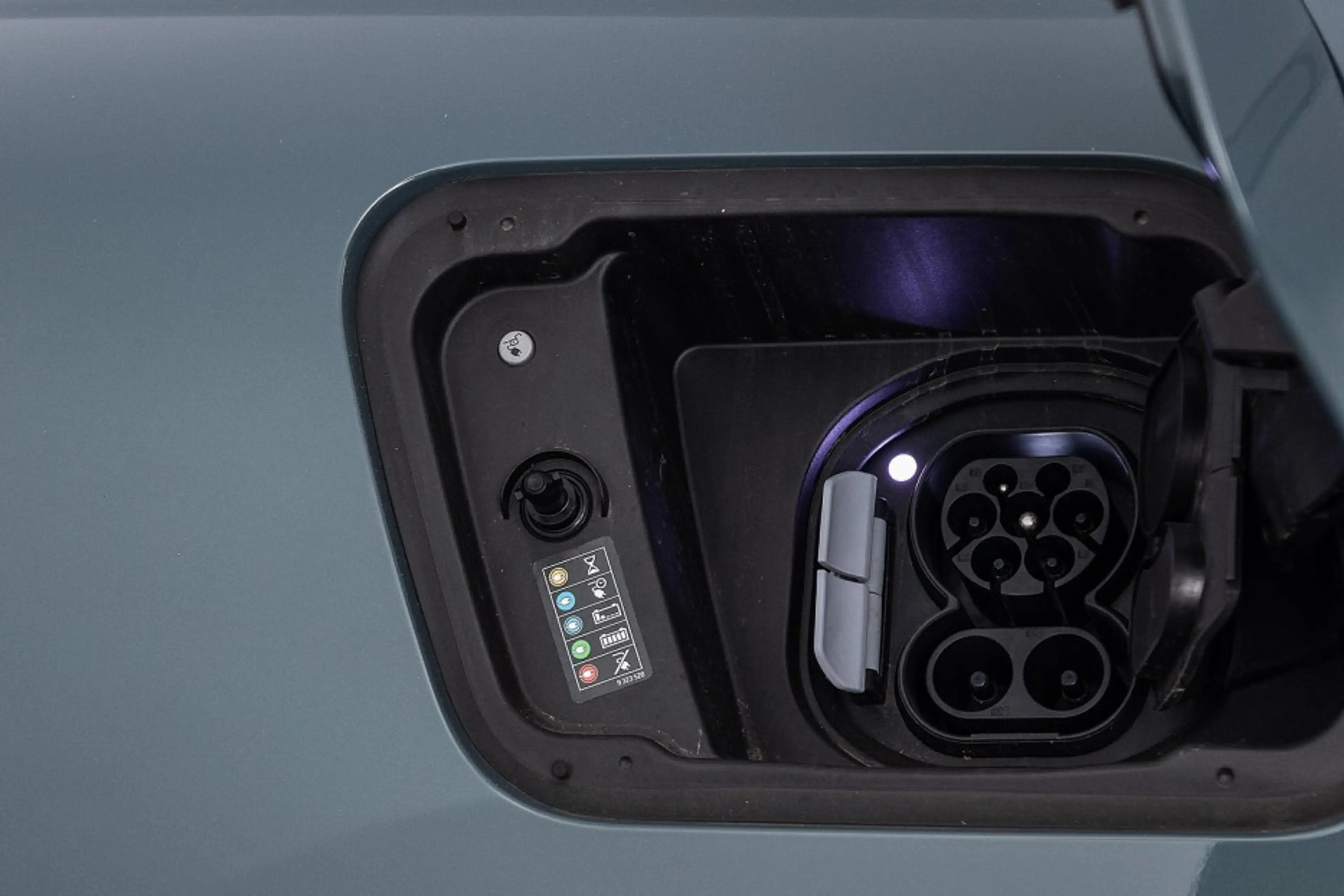 BMW iX2 eDrive20 67 kWh | Full LED | NAVI | PDC | ECC | SO — photo 24