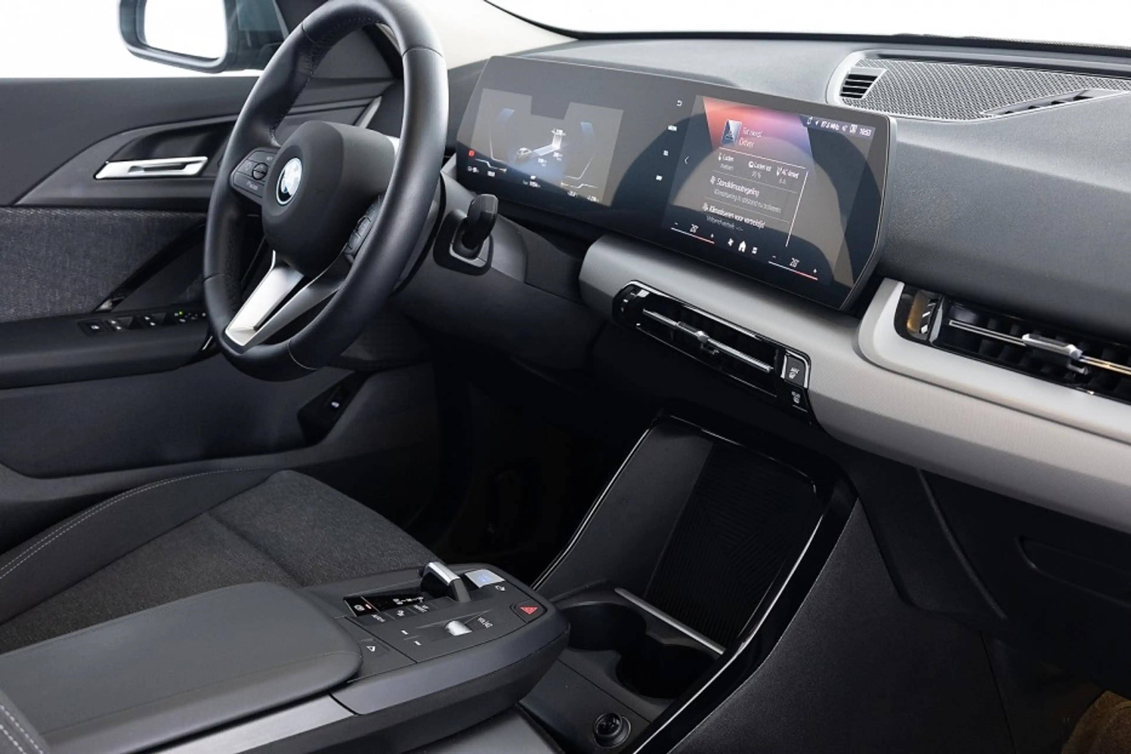 BMW iX2 eDrive20 67 kWh | Full LED | NAVI | PDC | ECC | SO — photo 3