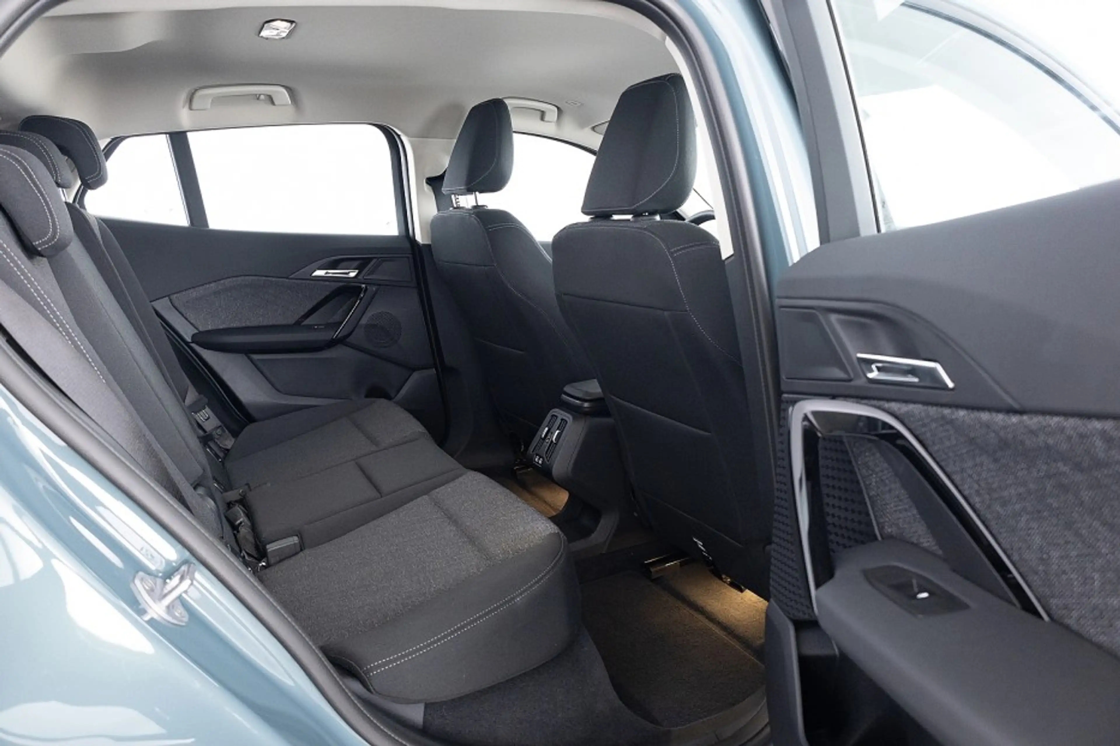 BMW iX2 eDrive20 67 kWh | Full LED | NAVI | PDC | ECC | SO — photo 8