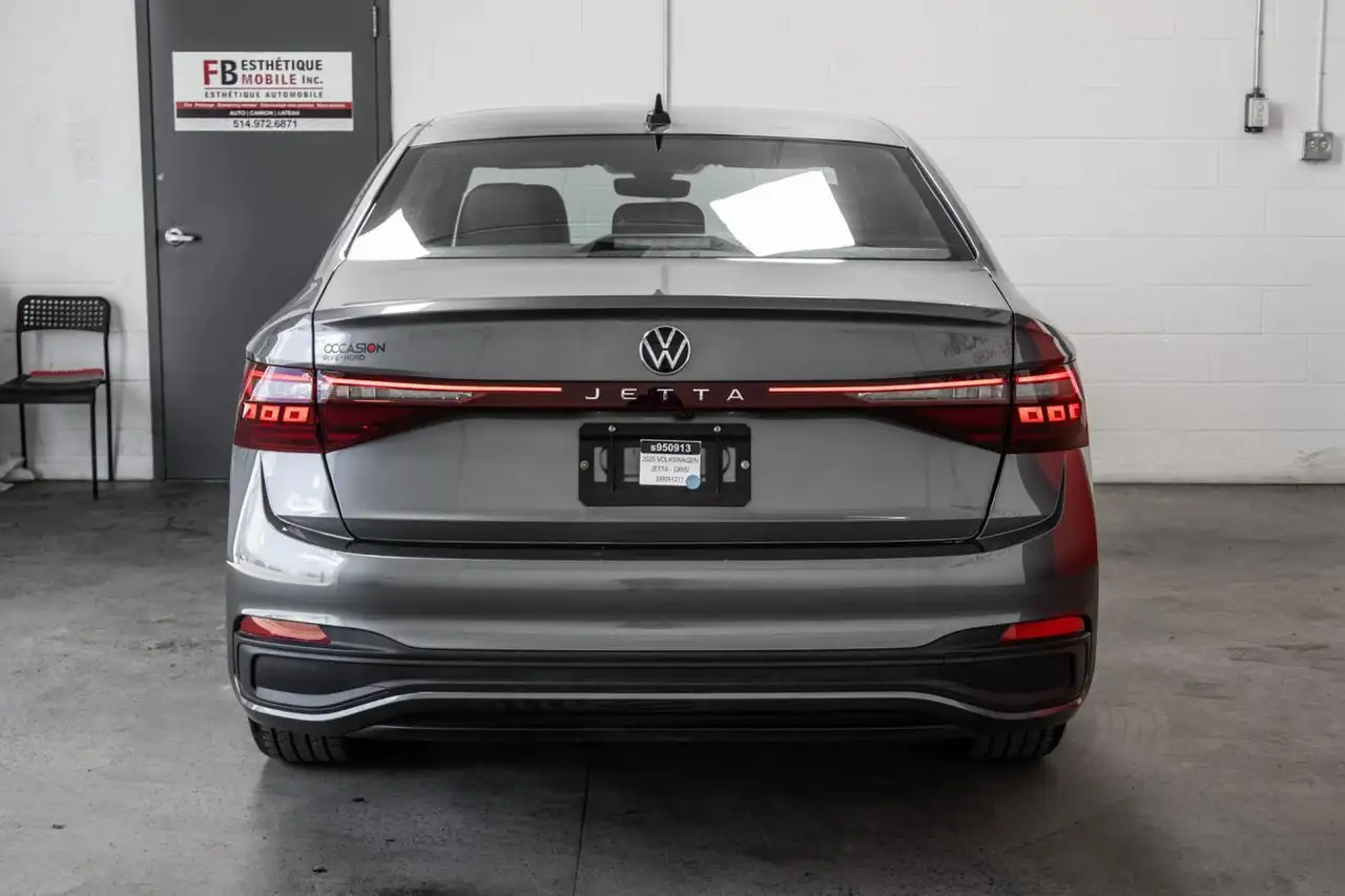 Volkswagen Jetta снимка Volkswagen Jetta